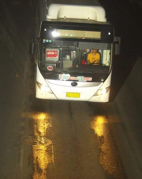 日本 公交车 在线视频,日本公交车在线视频带你领略异国公交文化