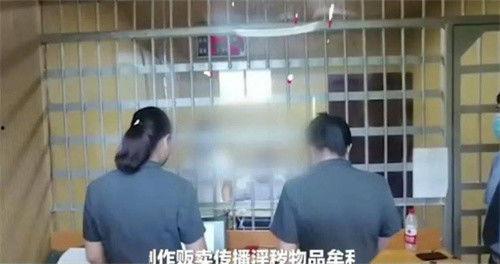 情侣偷拍在线视频,情侣私密视频意外曝光，引发社会热议